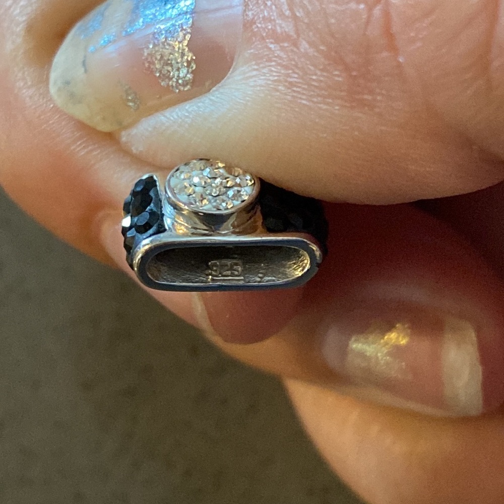Camera Charm - Picture 2 of 2